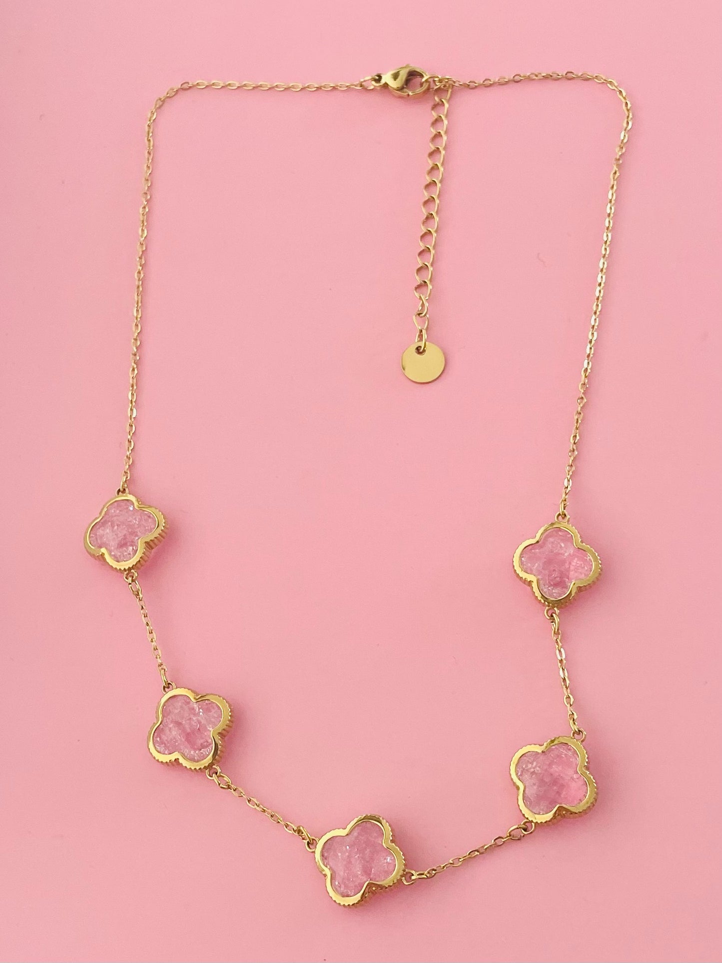 Collier doré fleurs roses 🎀