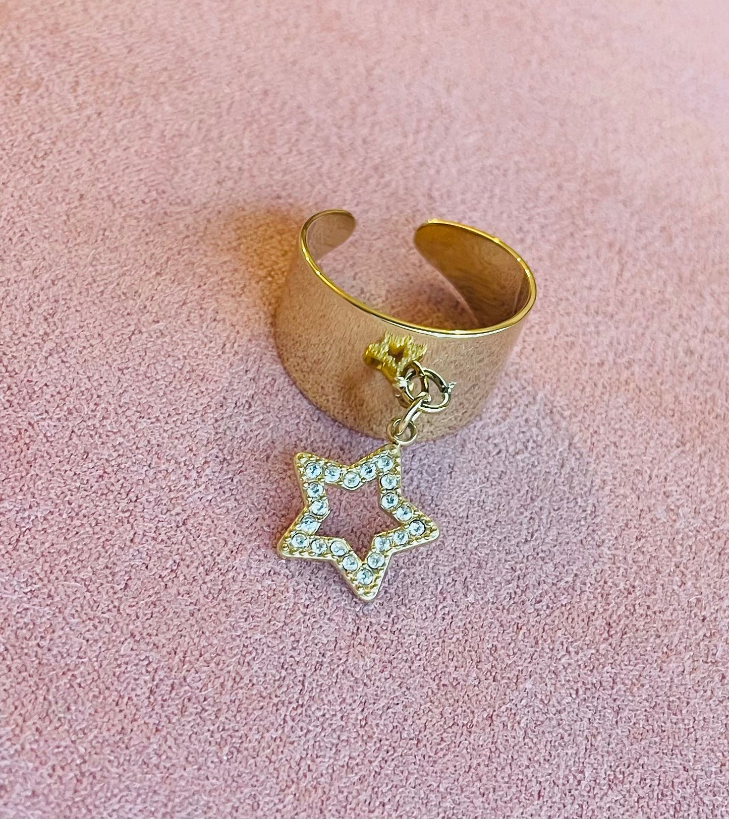 Bague dorée étoile strass