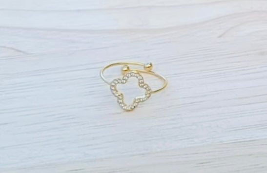 Bague dorée trèfle