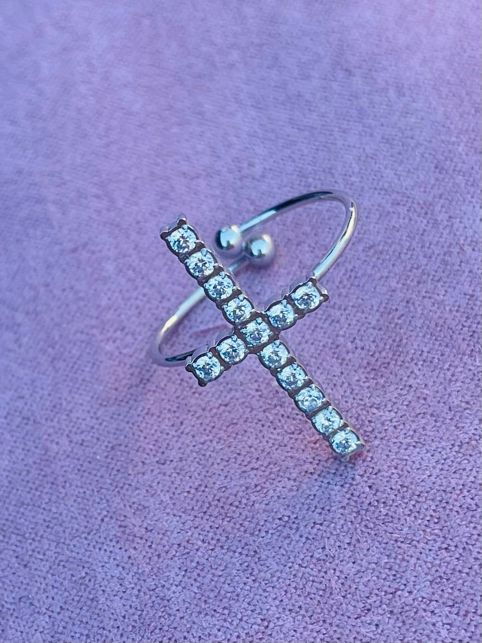 Bague argentée croix strass