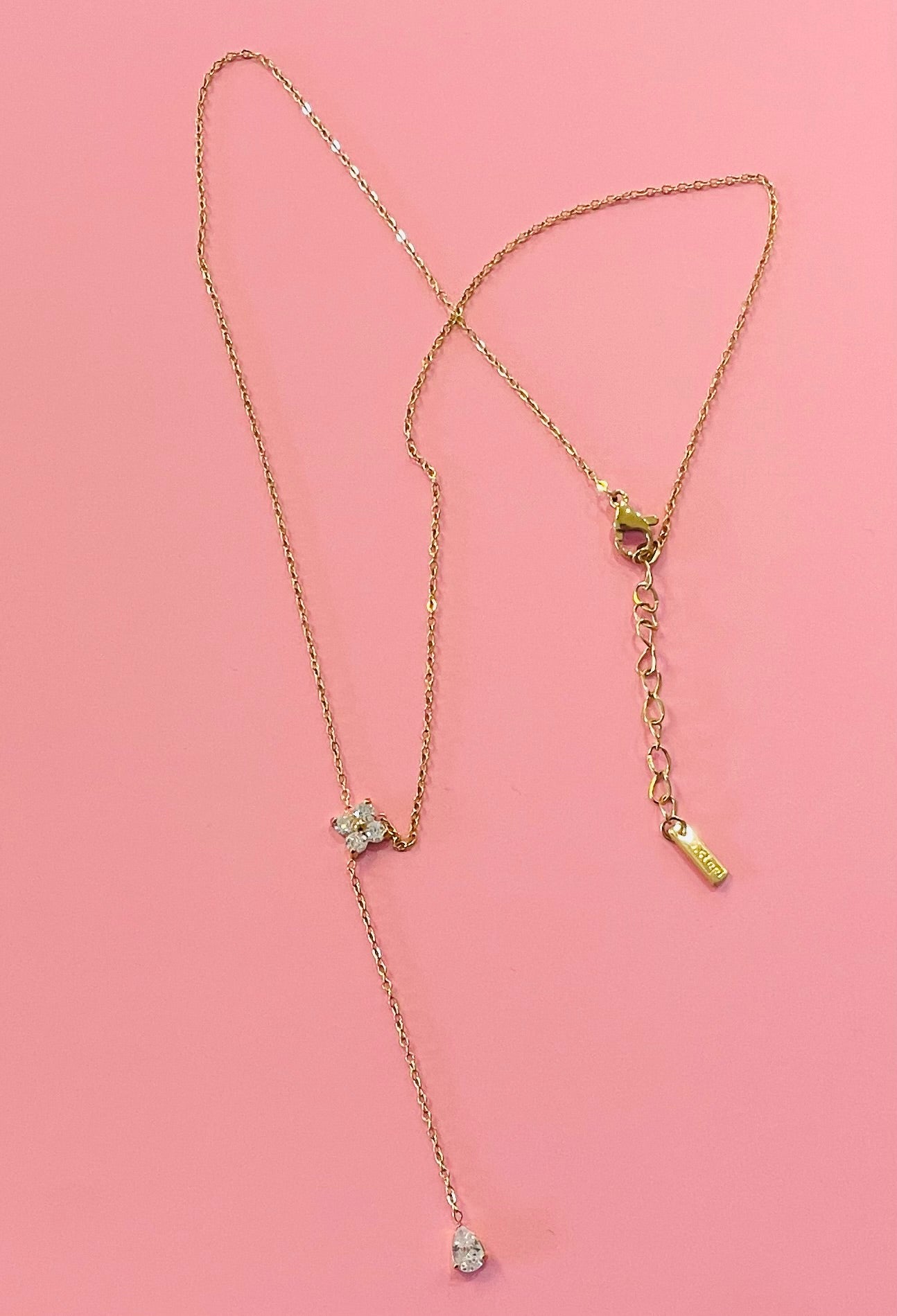 🎀✨Collier tendance doré ✨🎀