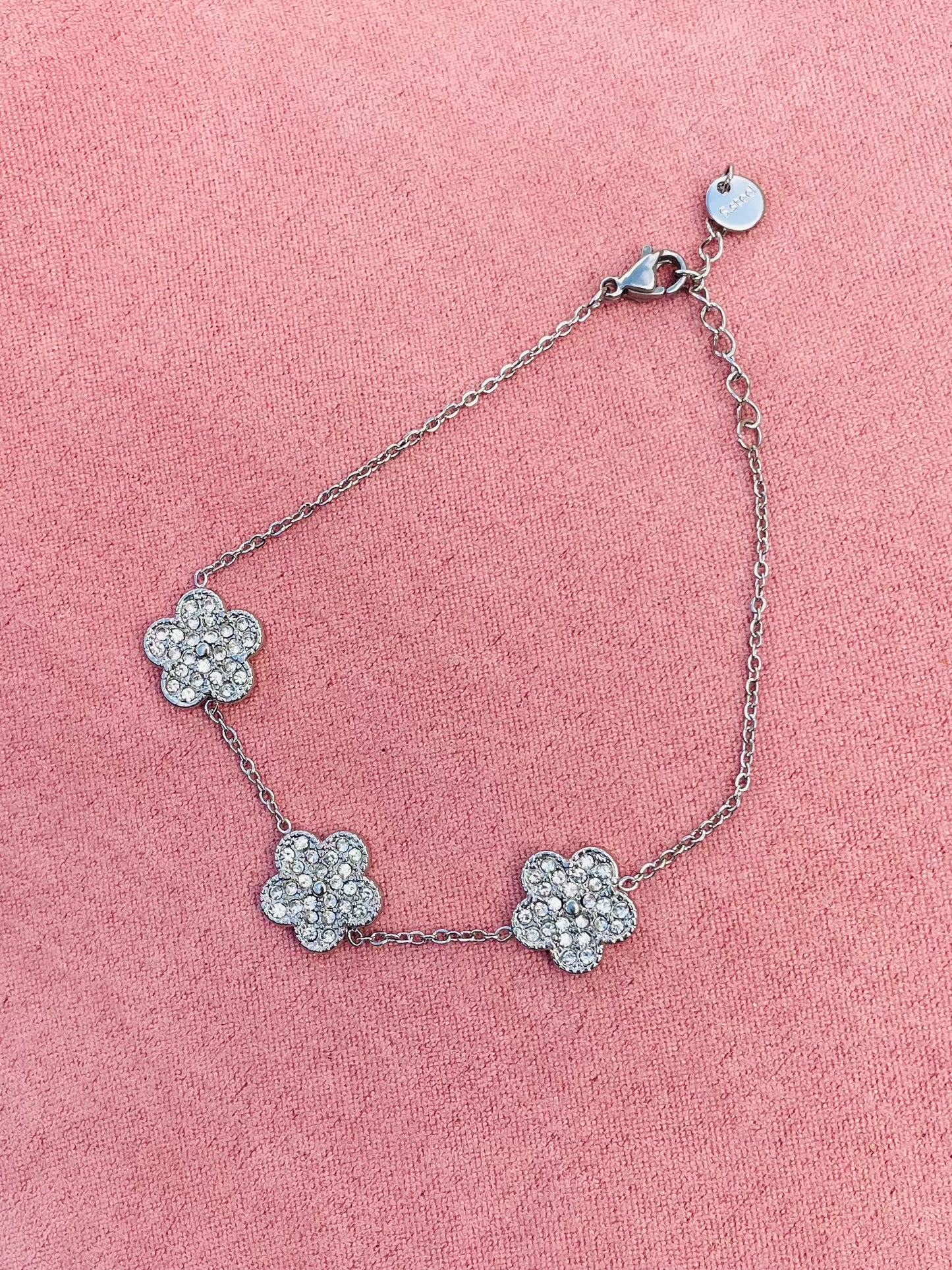 Bracelet argenté trèfles strass