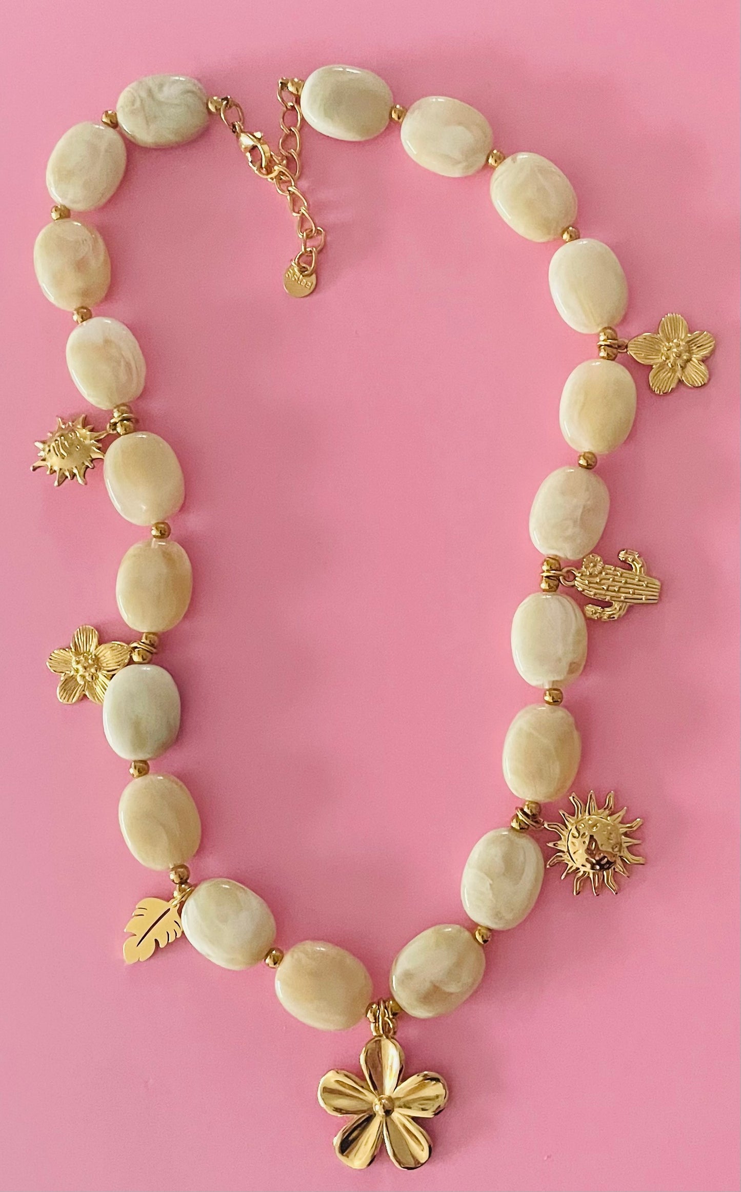 🎀✨collier doré breloques fleurs ✨🎀