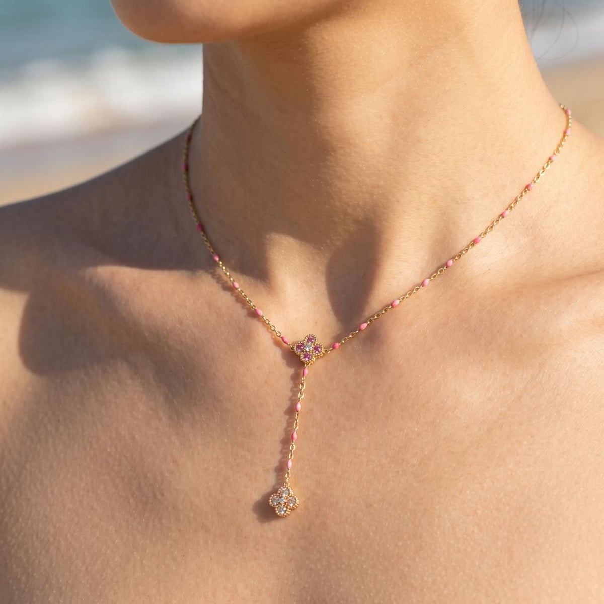 Collier doré fleurs