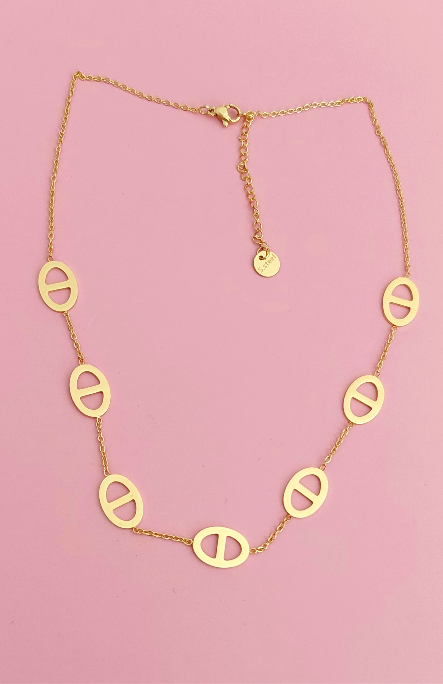 Collier doré mailles marine