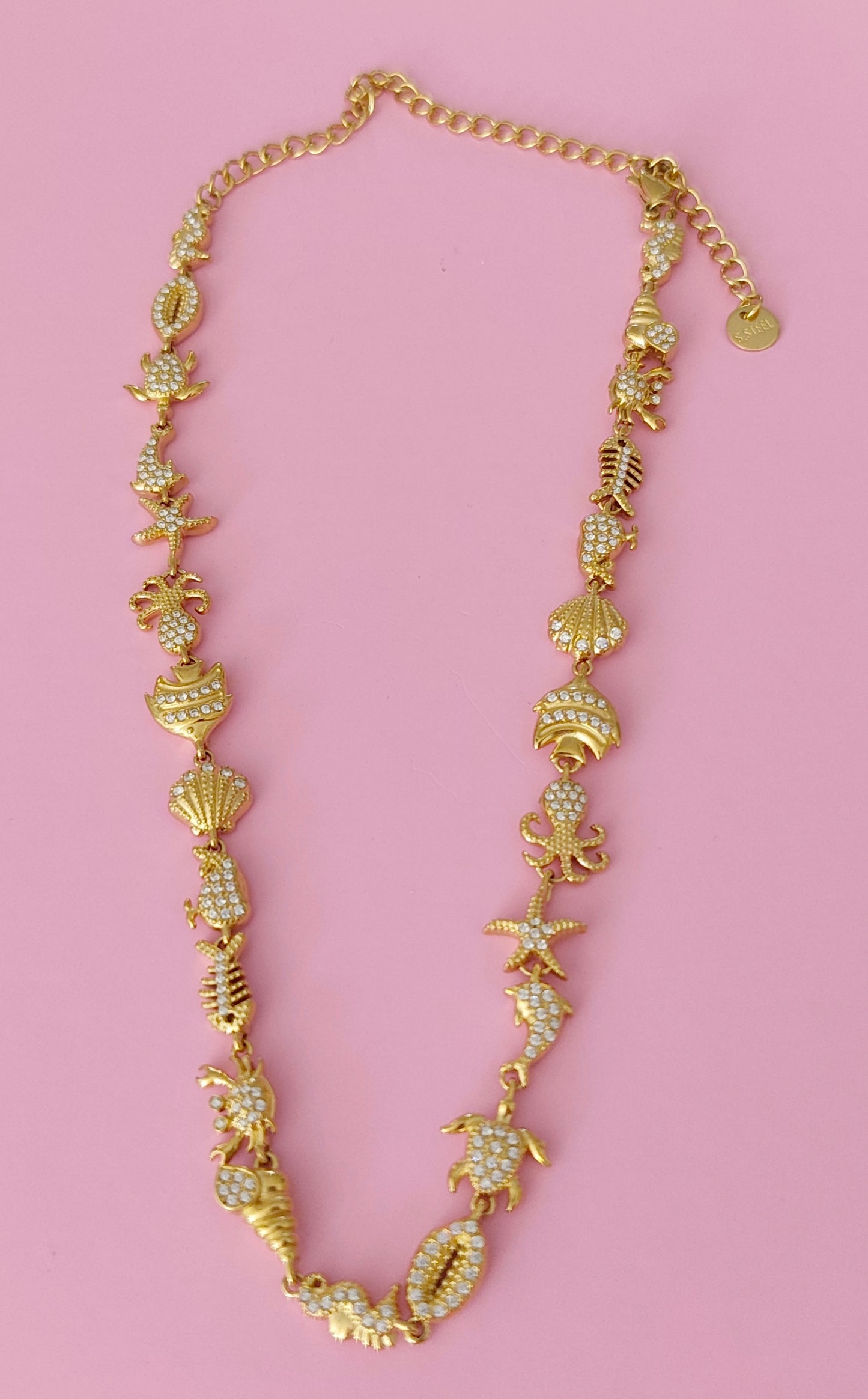Collier doré mer
