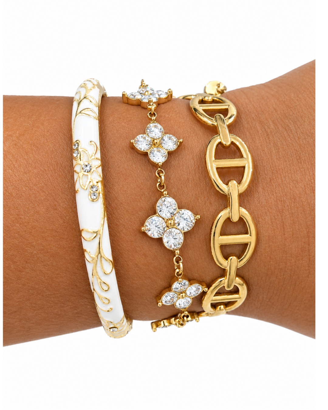 composition de 3 bijoux dorés💕✨🌸