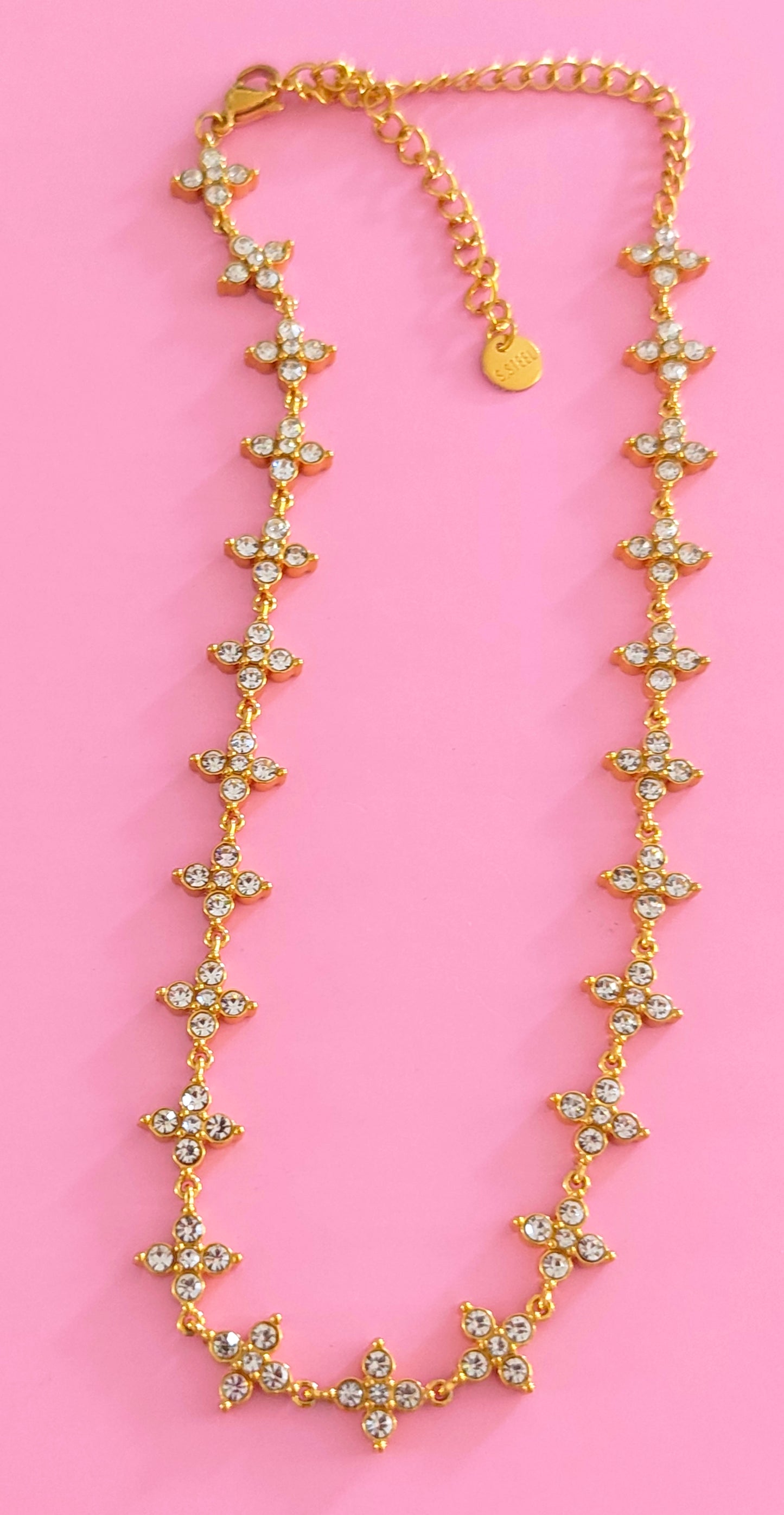 Collier doré blanc