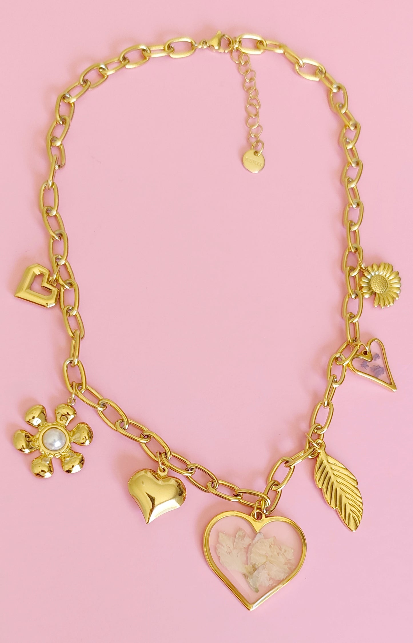 Collier fleurs résine