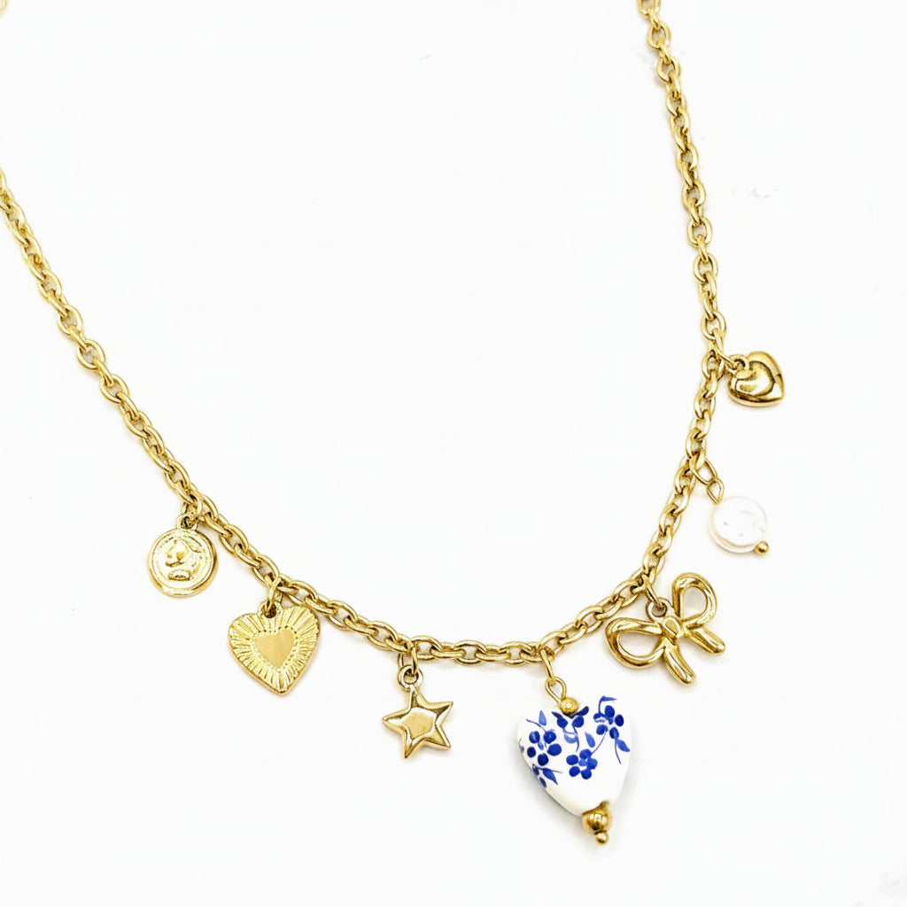 Collier doré cœurs