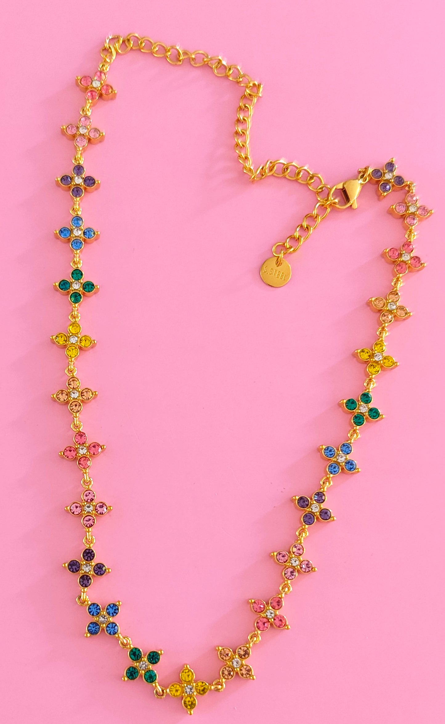 Collier doré multicolore