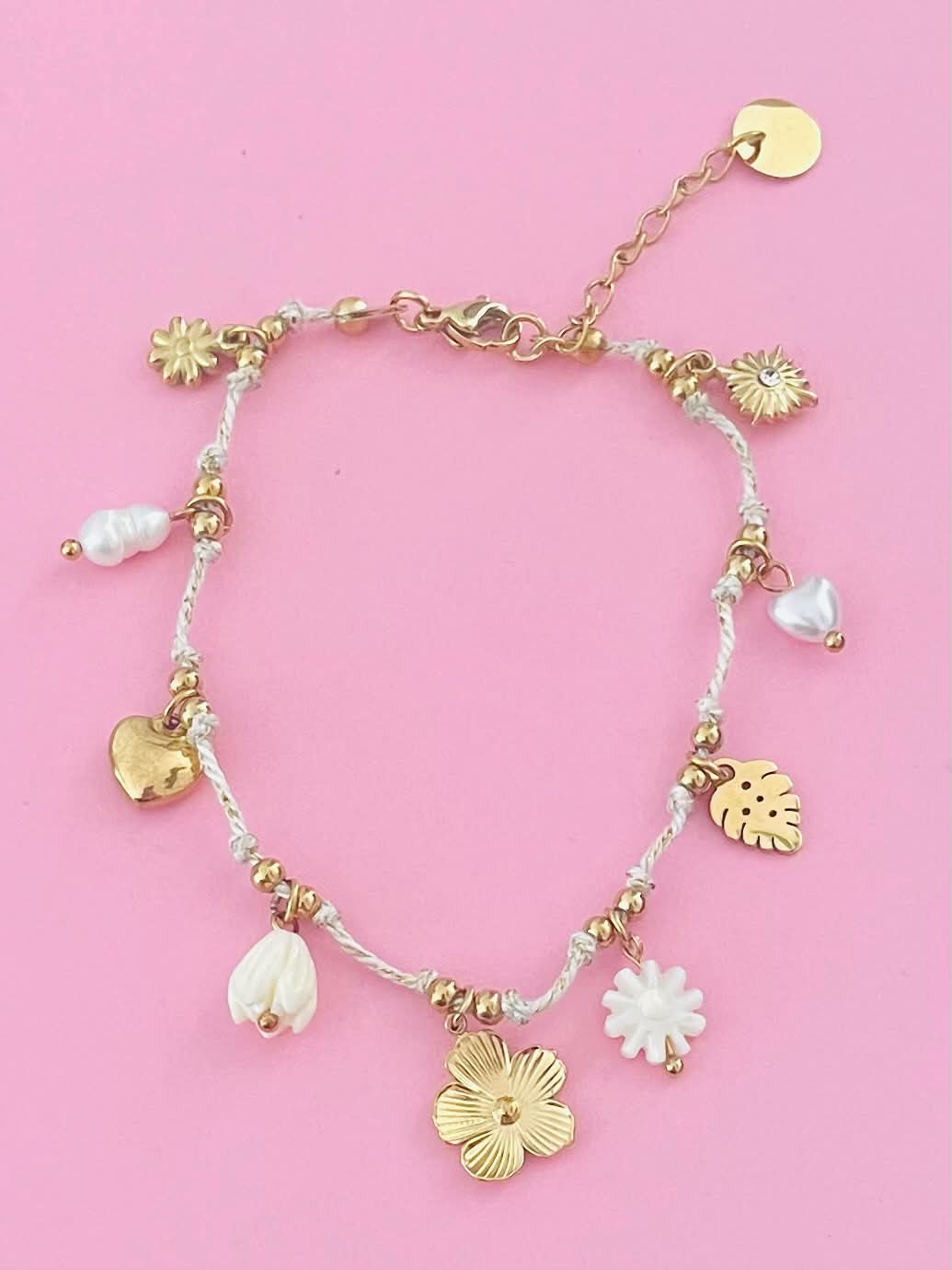 Bracelet doré cordon blanc fleur ⭐