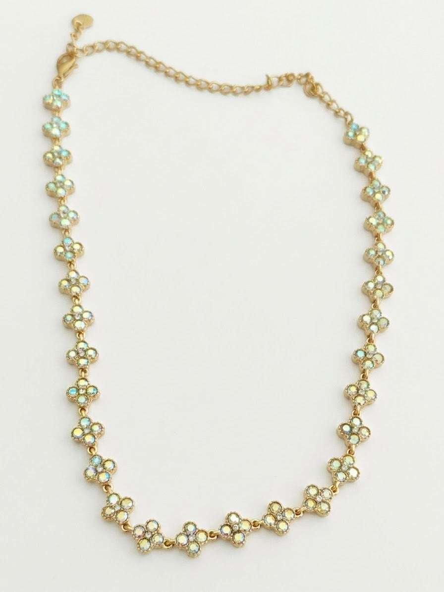 Collier doré ✨ stock limité 🩷 🦋