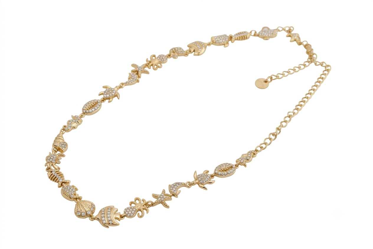 Collier doré mer