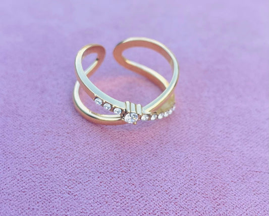 Bague dorée tendance strass