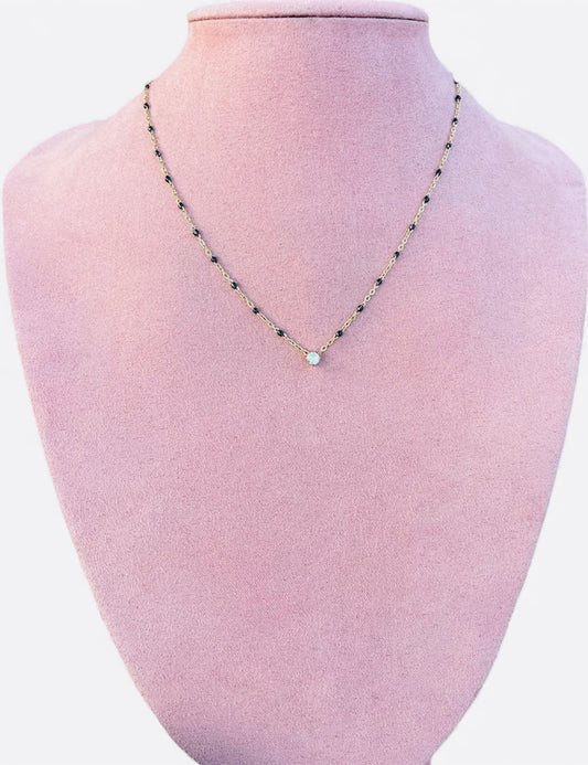 Collier doré émail noir strass