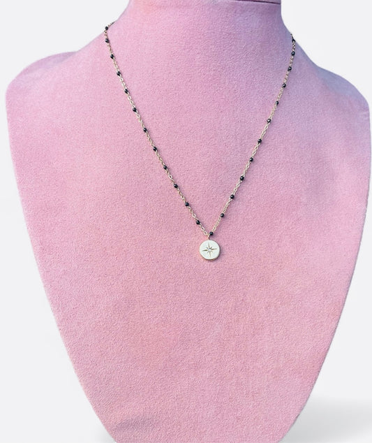 Collier doré émail noir étoile