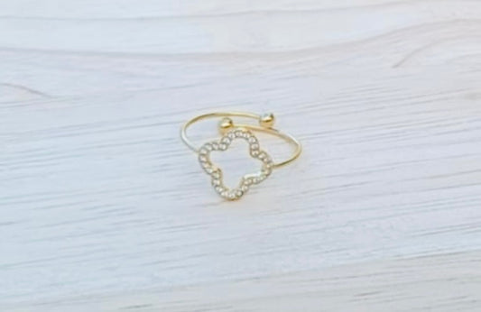 Bague dorée trèfle