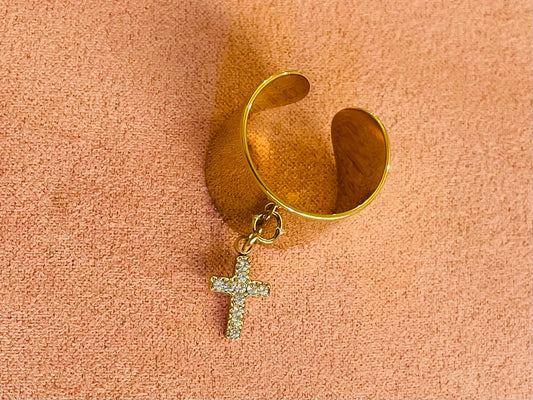 Bague dorée croix strass