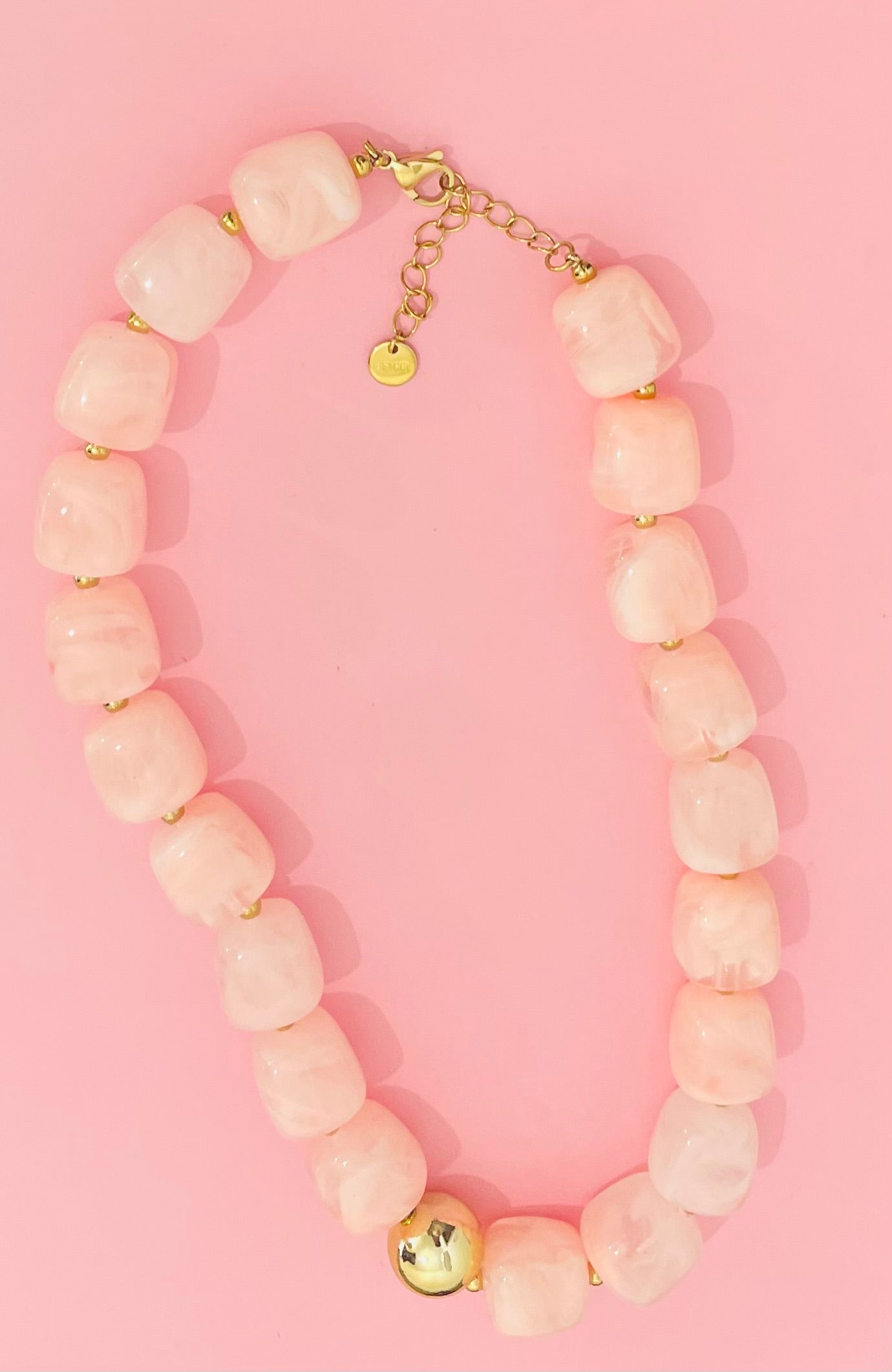 Collier doré rose clair ✨🎀