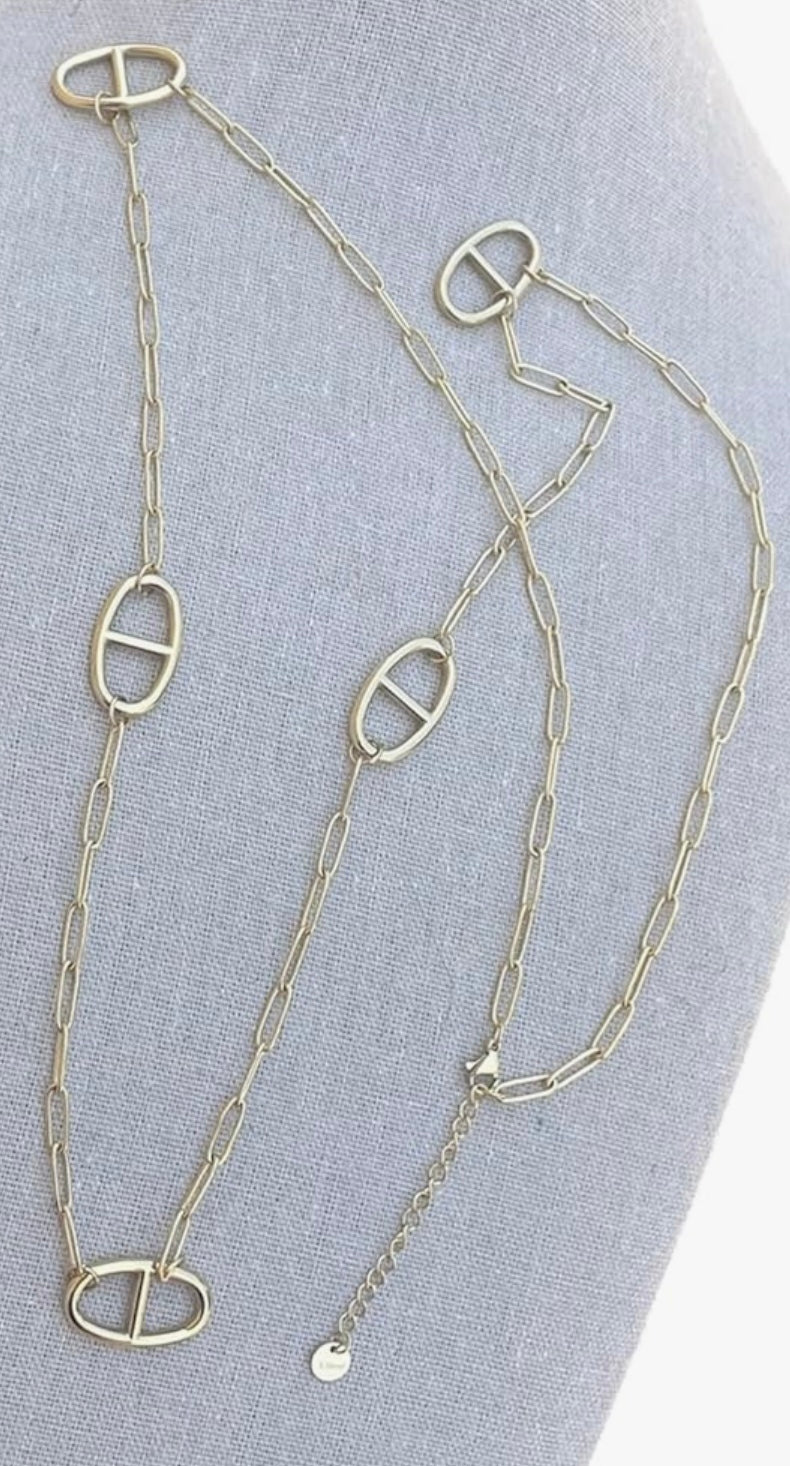 Sautoir doré tendance mailles marine🎀✨