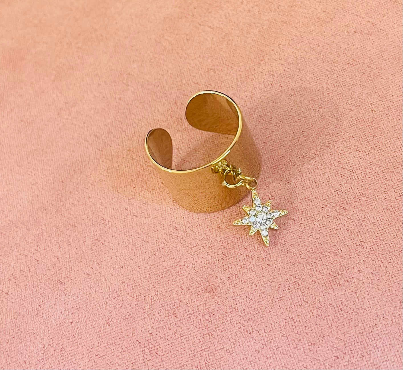 Bague dorée étoile strass