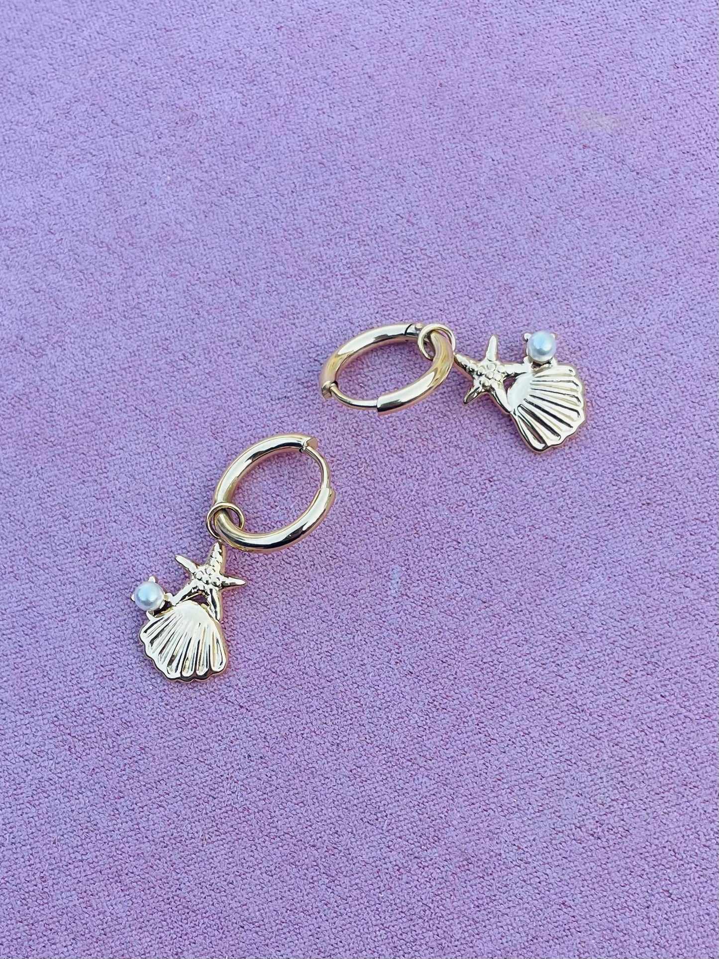 Boucles d’oreilles dorées coquillages