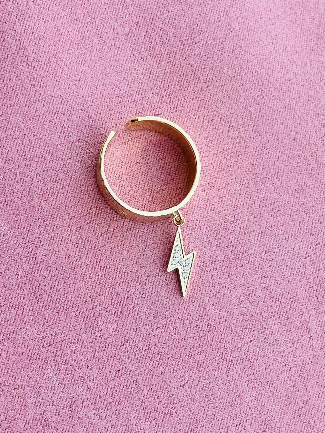 Bague dorée éclair strass