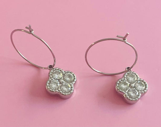 Boucles d’oreilles argentées princesse ✨