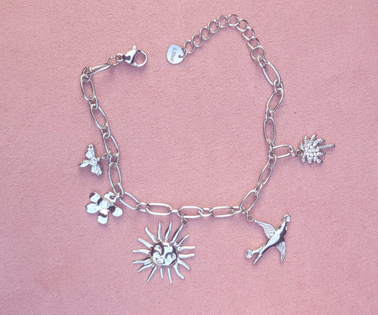 Bracelet argenté breloques