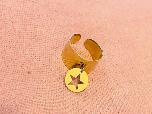Bague dorée étoile