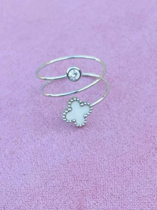 Bague argentée trèfle