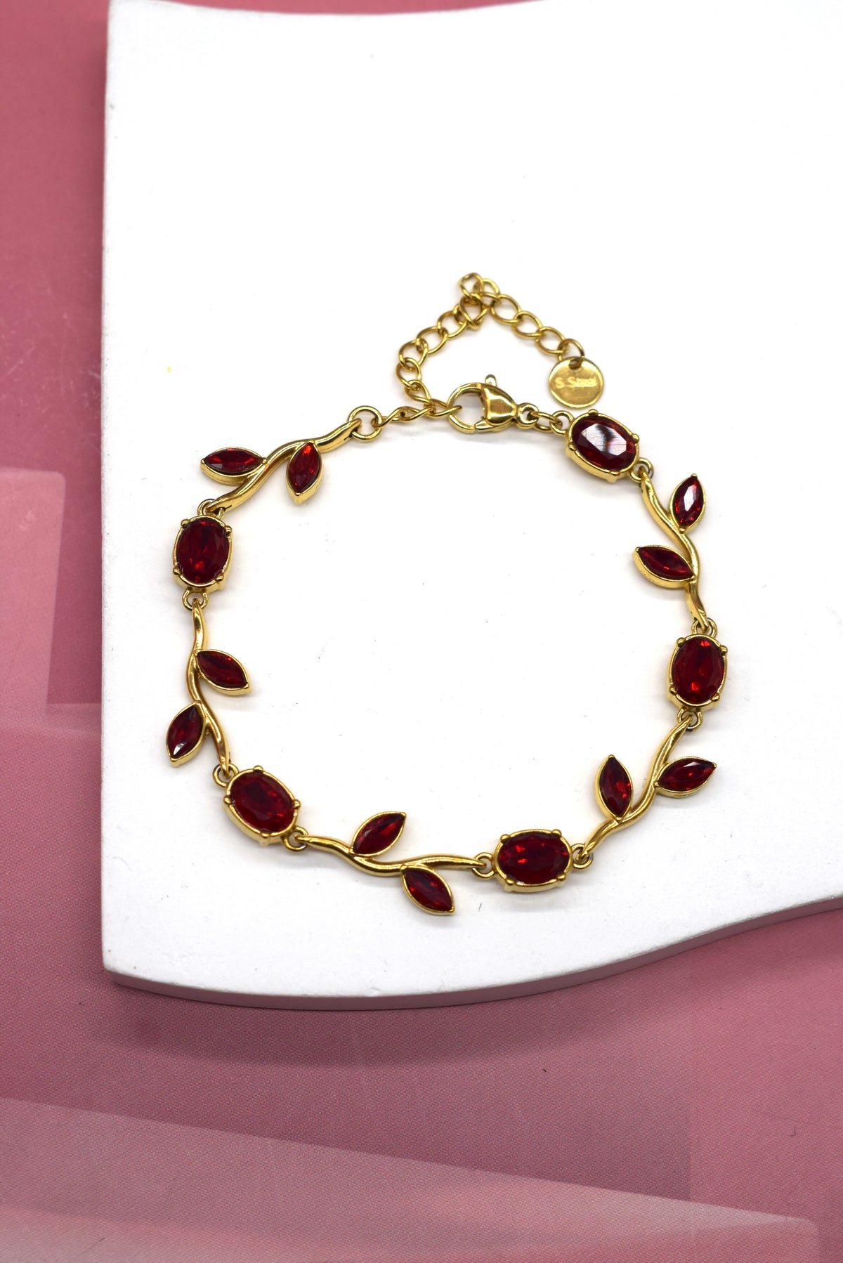 Bracelet doré rouge