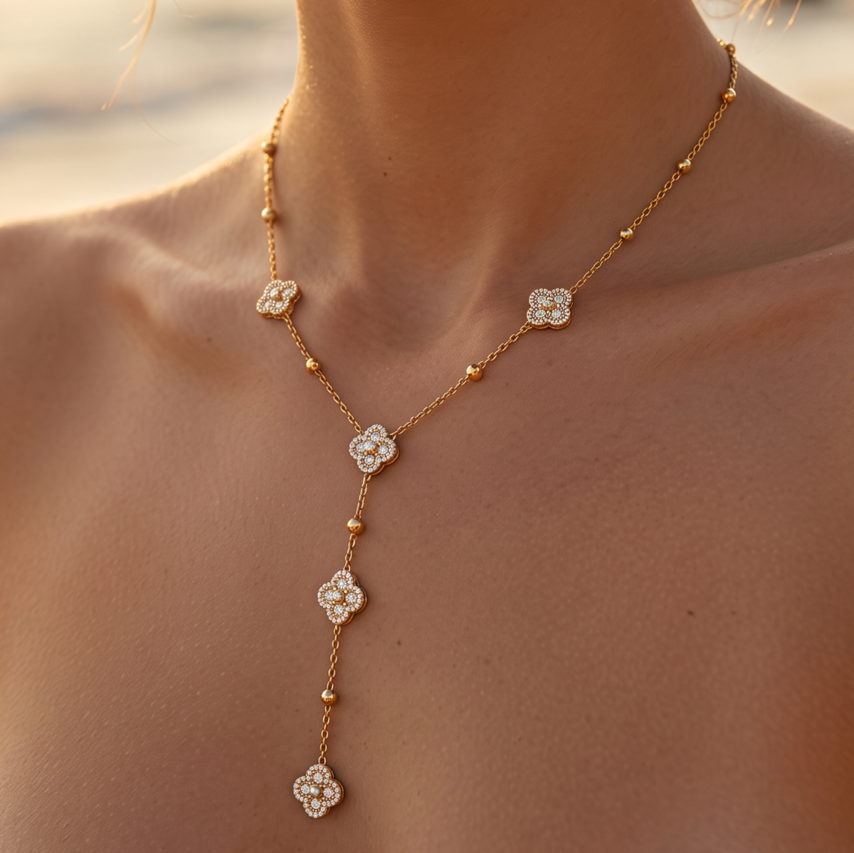 Collier y doré