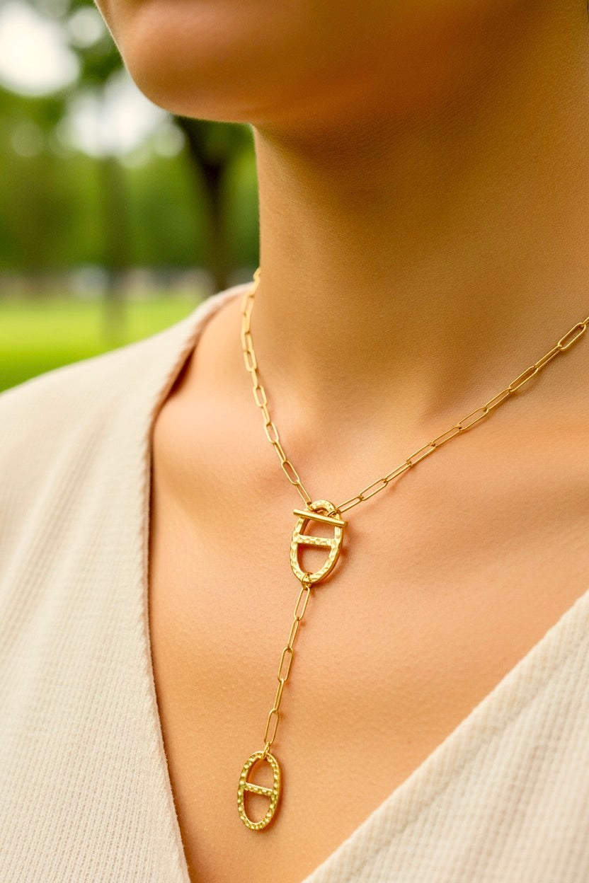 Collier doré mailles marine