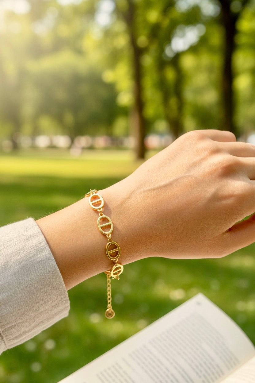 Bracelet doré mailles marine