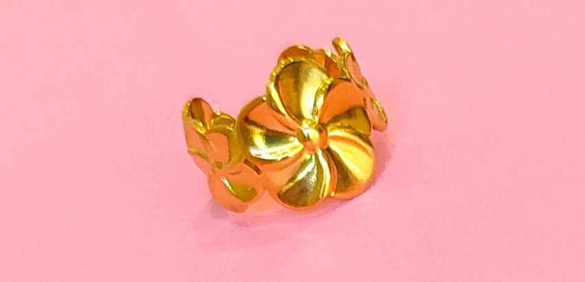 Bague dorée fleurs
