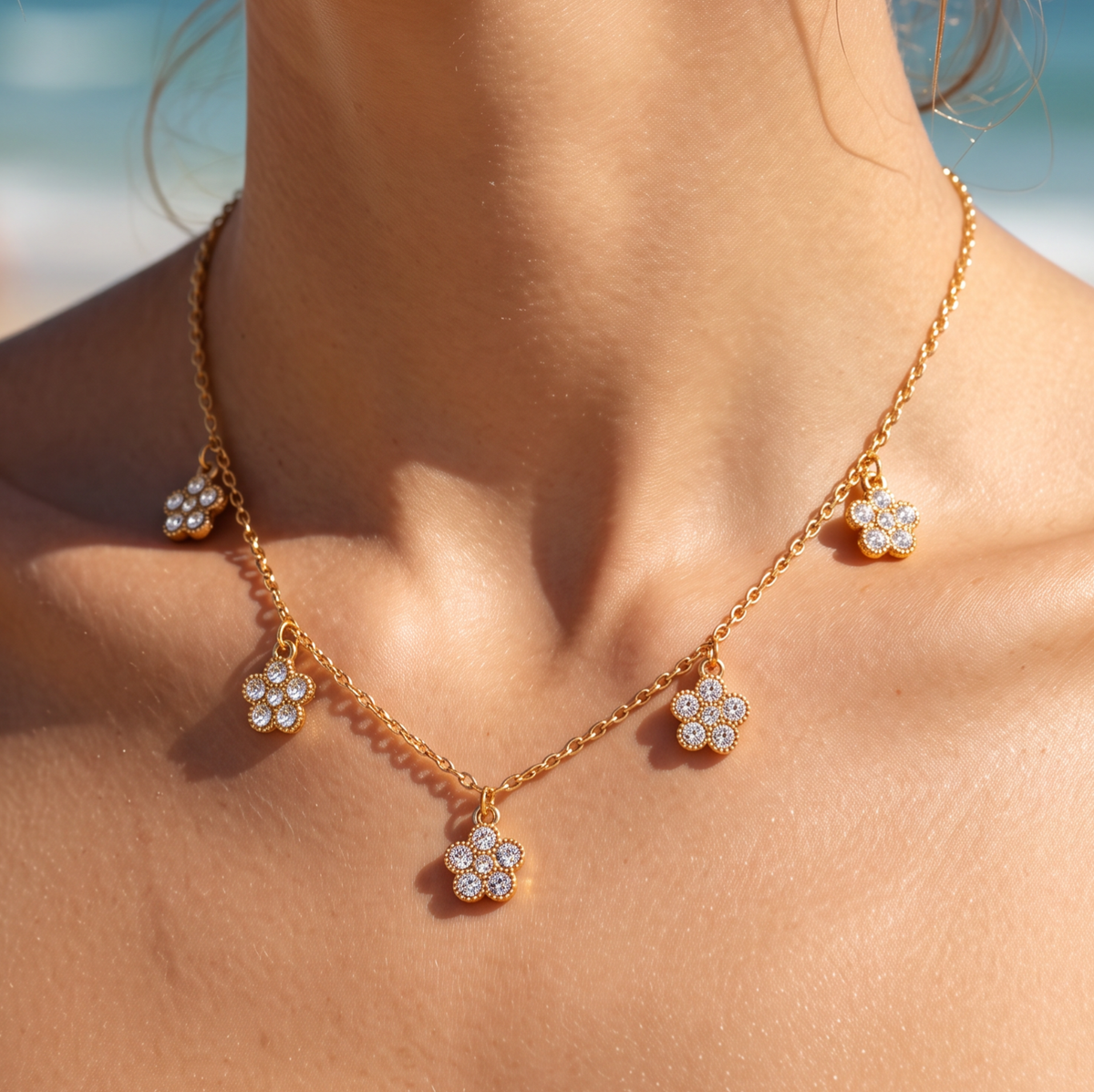 Collier doré fleurs