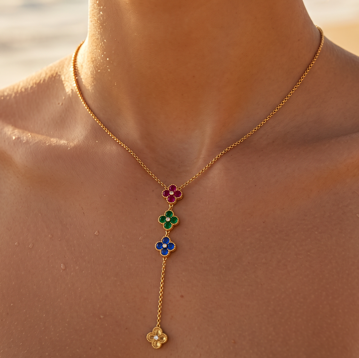 Collier doré fleurs