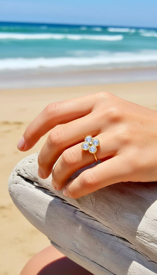 Bague dorée fleur