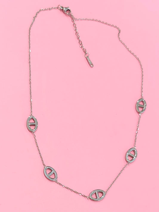 Collier argenté mailles marine