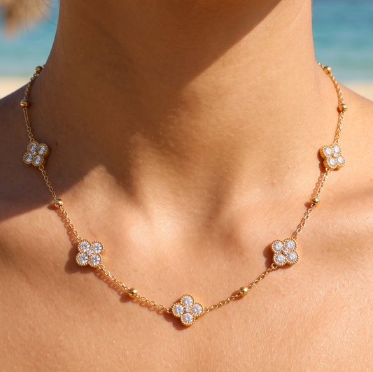 Collier doré fleurs