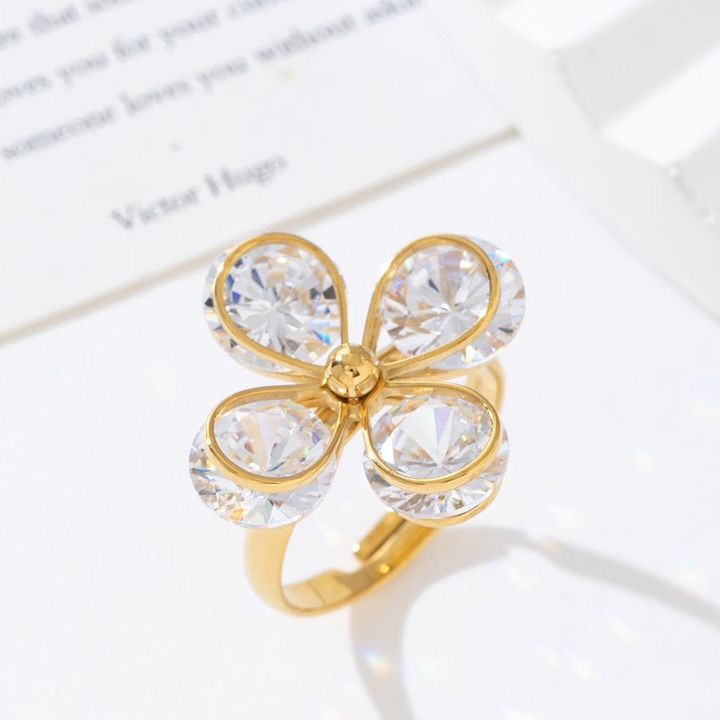 Bague dorée fleur